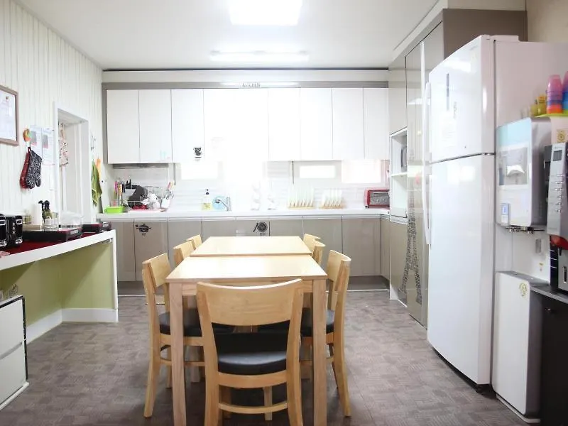 Guesthouse 710 In Haeundae Busan South Korea