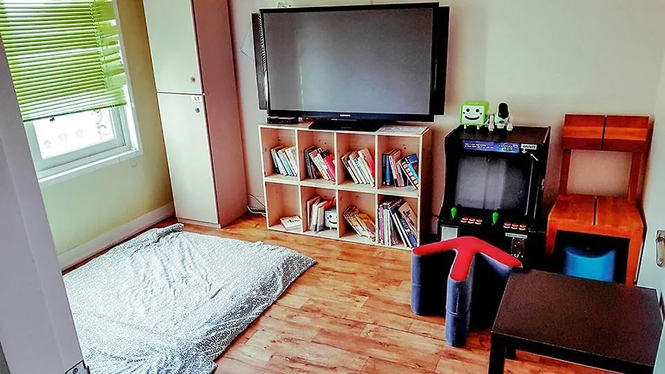 Guesthouse 710 In Haeundae Busan 2*,  South Korea